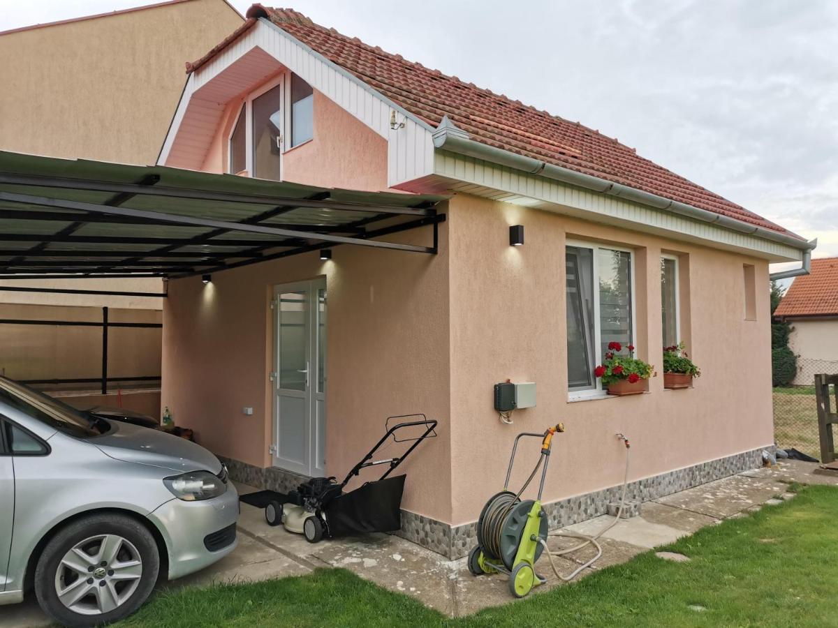 Casuta Cu Tei Villa Oradea Exteriör bild
