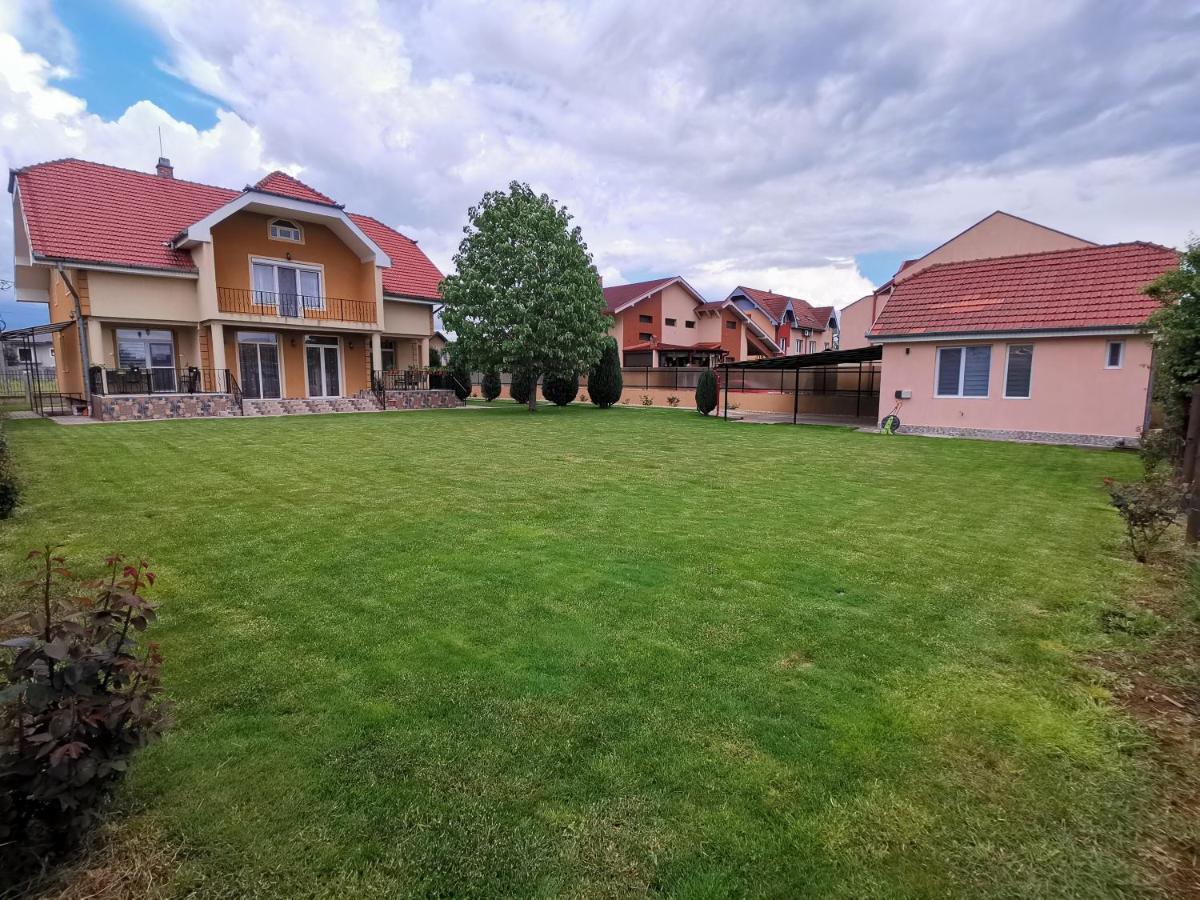 Casuta Cu Tei Villa Oradea Exteriör bild