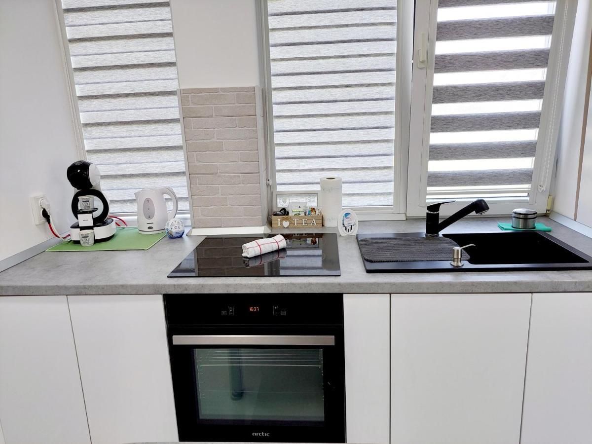 Casuta Cu Tei Villa Oradea Exteriör bild