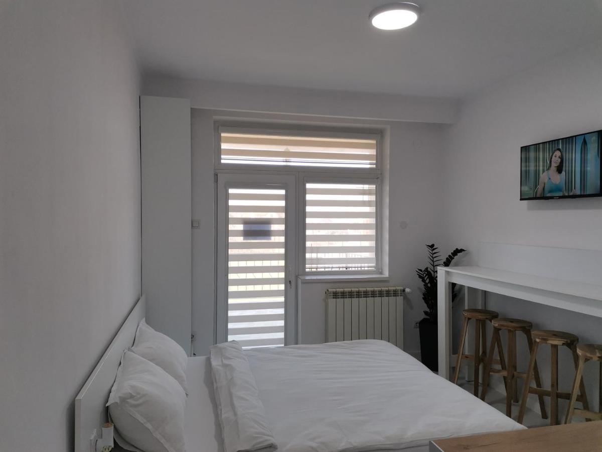 Casuta Cu Tei Villa Oradea Rum bild