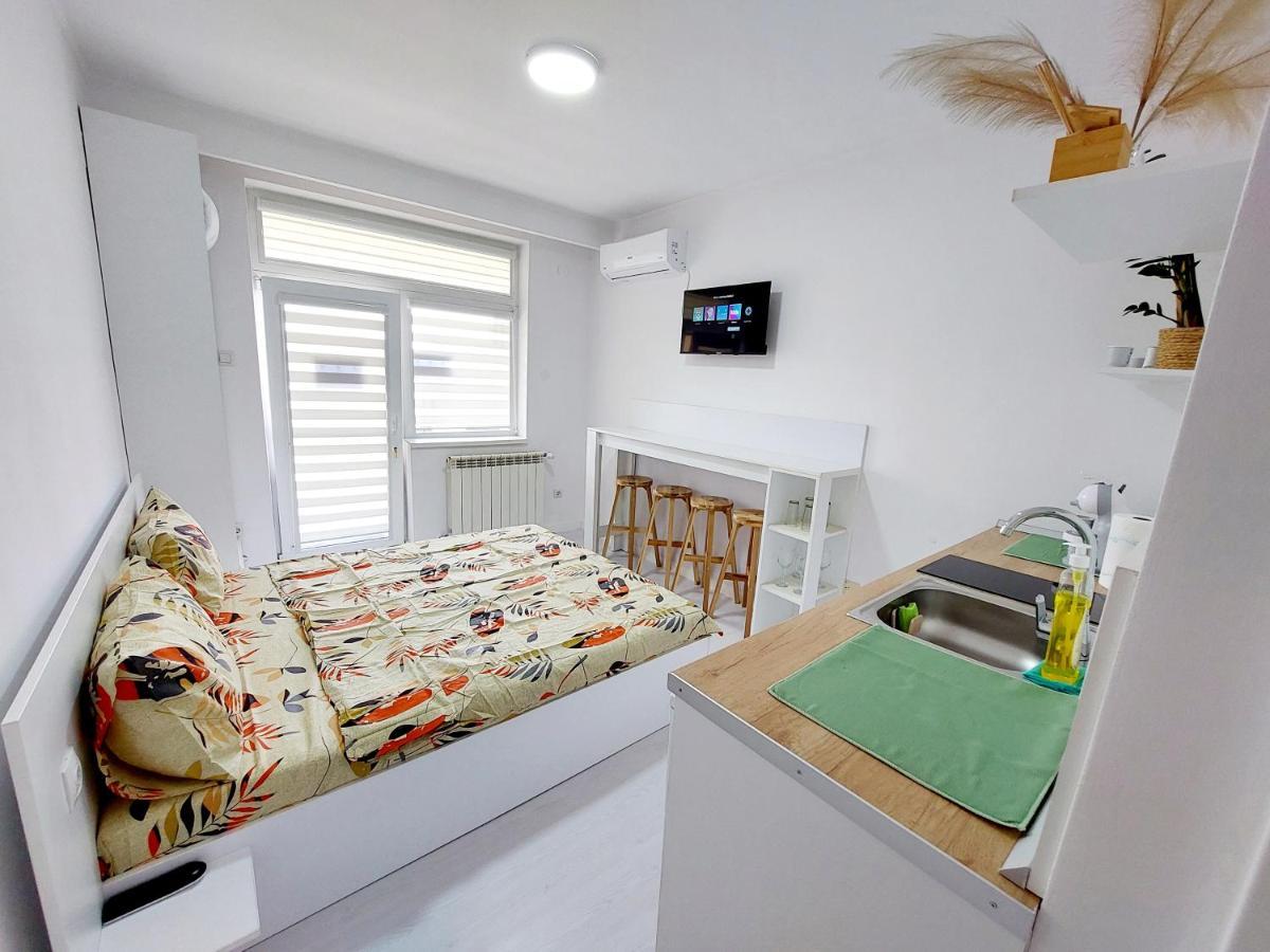 Casuta Cu Tei Villa Oradea Exteriör bild