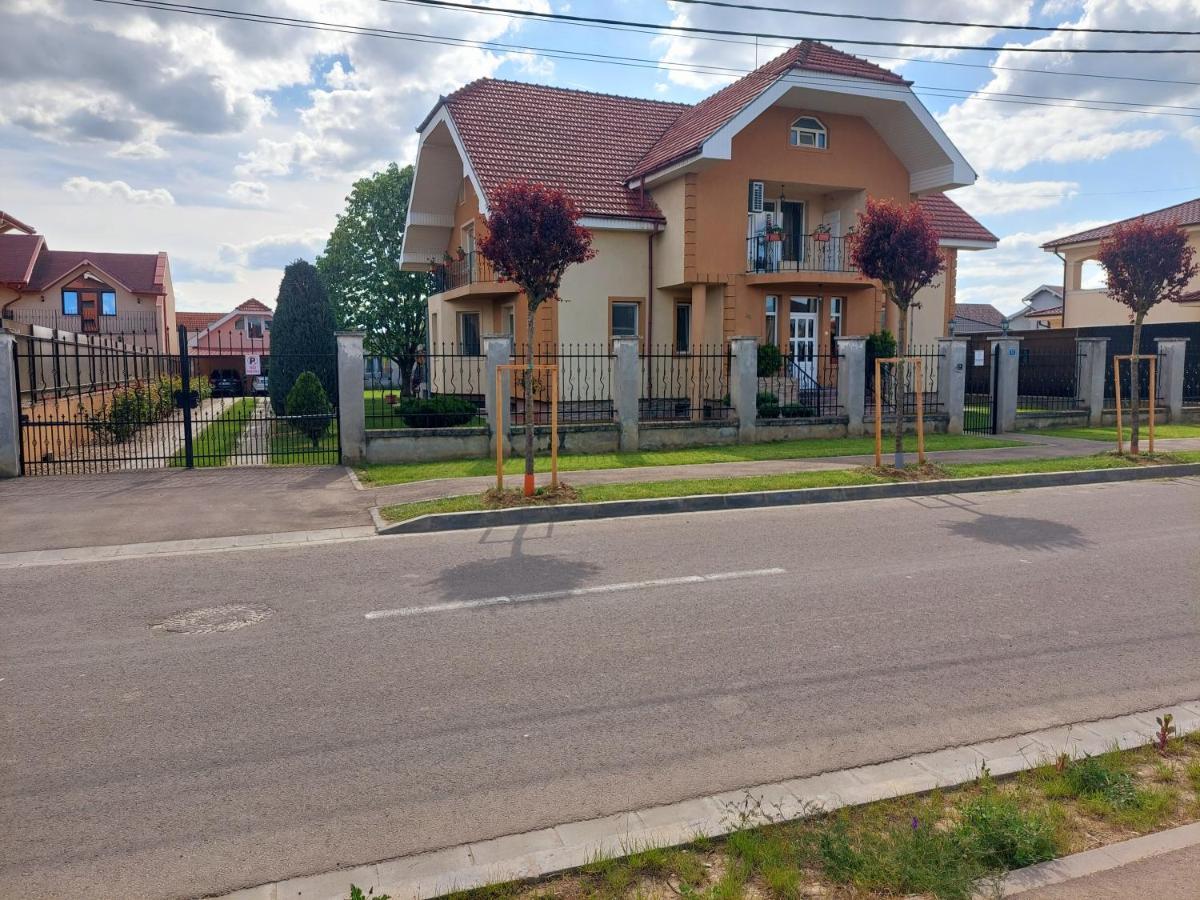 Casuta Cu Tei Villa Oradea Exteriör bild