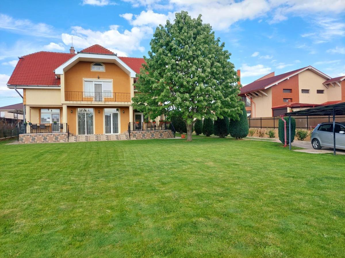 Casuta Cu Tei Villa Oradea Exteriör bild