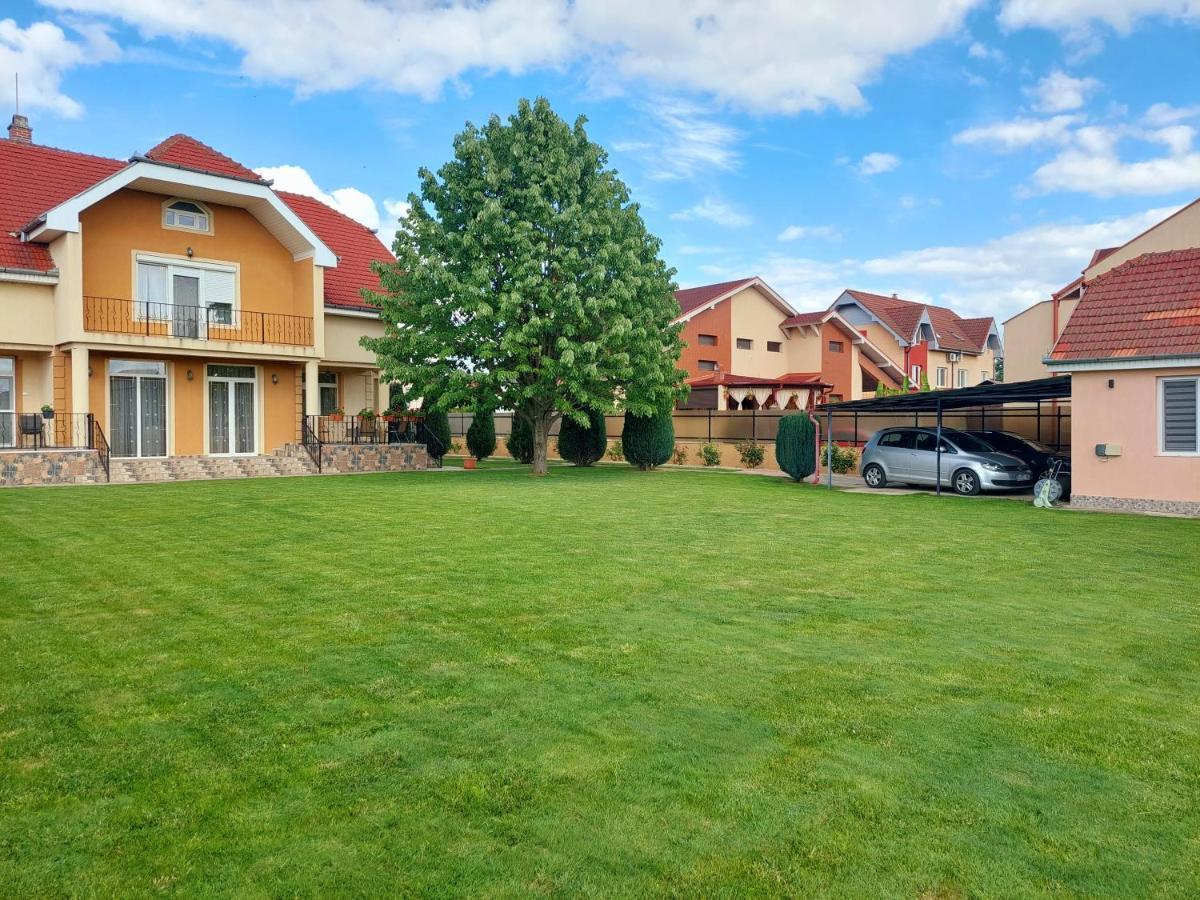 Casuta Cu Tei Villa Oradea Exteriör bild