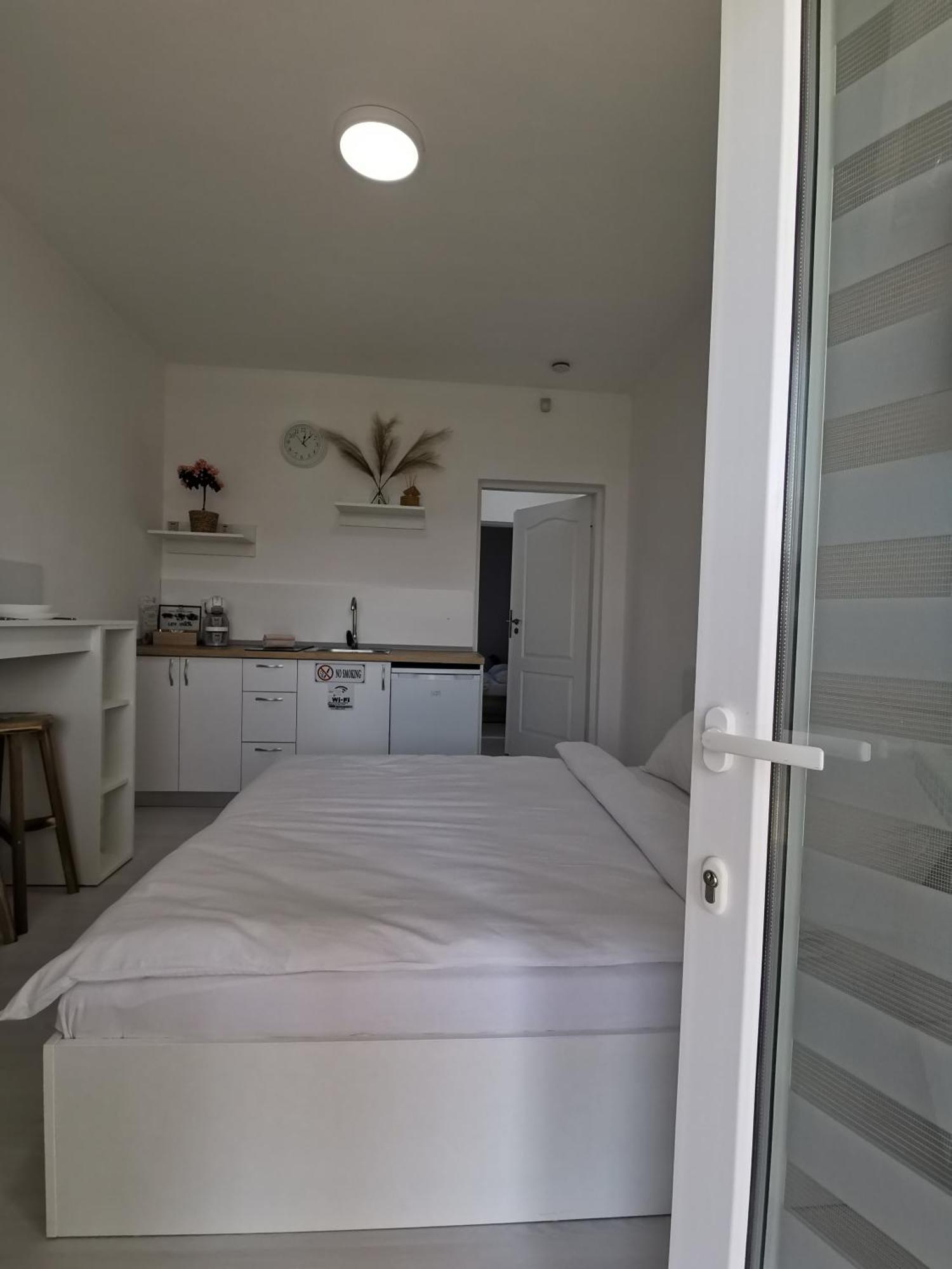 Casuta Cu Tei Villa Oradea Rum bild
